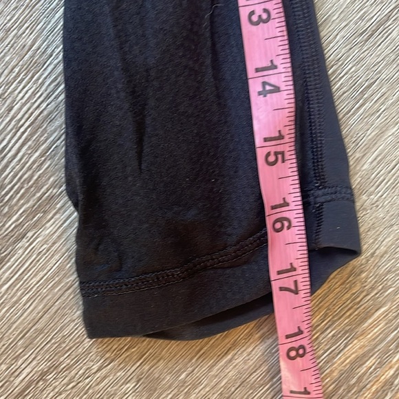 Lululemon Black Cropped Leggings workout active capris size 6 - Picture 5 of 6
